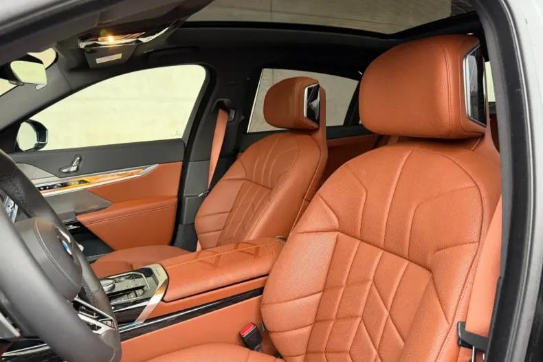 BMW 740 din 2024 cu 14.400 km - oferta BMW169476 - foto 22