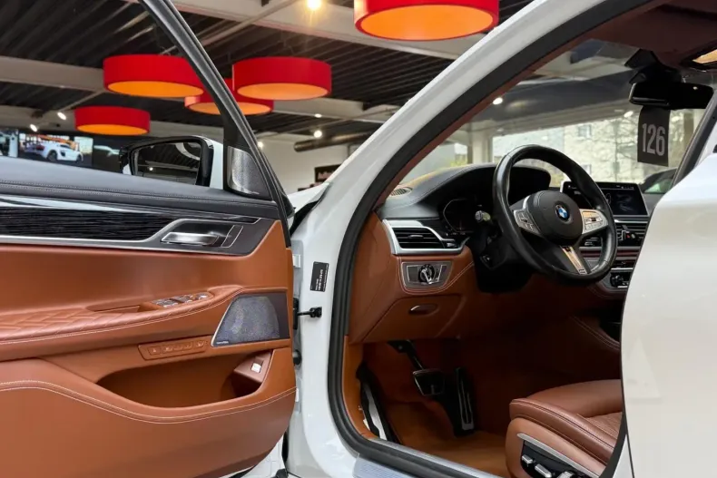 BMW 740 din 2022 cu 84.500 km - oferta BMW169477 - foto 9