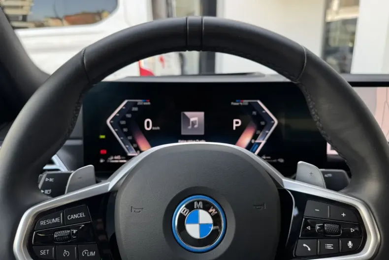 BMW 330 din 2024 cu 17.374 km - oferta BMW169488 - foto 13