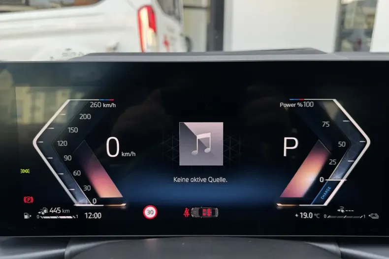 BMW 330 din 2024 cu 17.374 km - oferta BMW169488 - foto 14