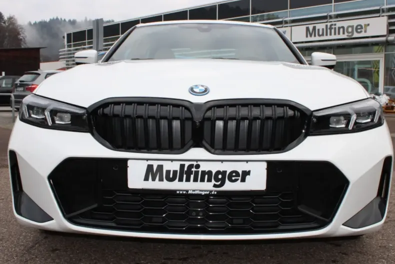 BMW 330 din 2024 cu 19.653 km - oferta BMW169489 - foto 2