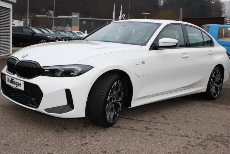 BMW 330 din 2024 cu 19.653 km - oferta BMW169489 - foto 3