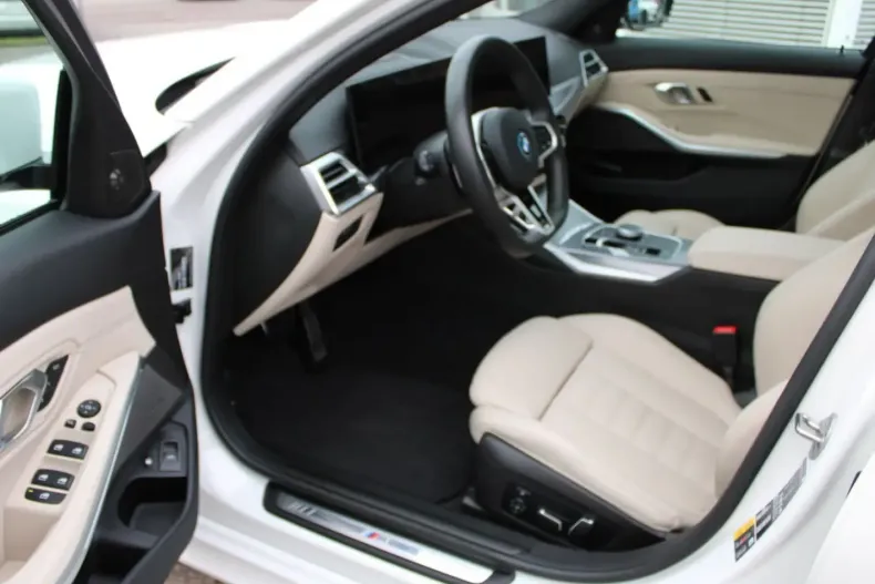 BMW 330 din 2024 cu 19.653 km - oferta BMW169489 - foto 8