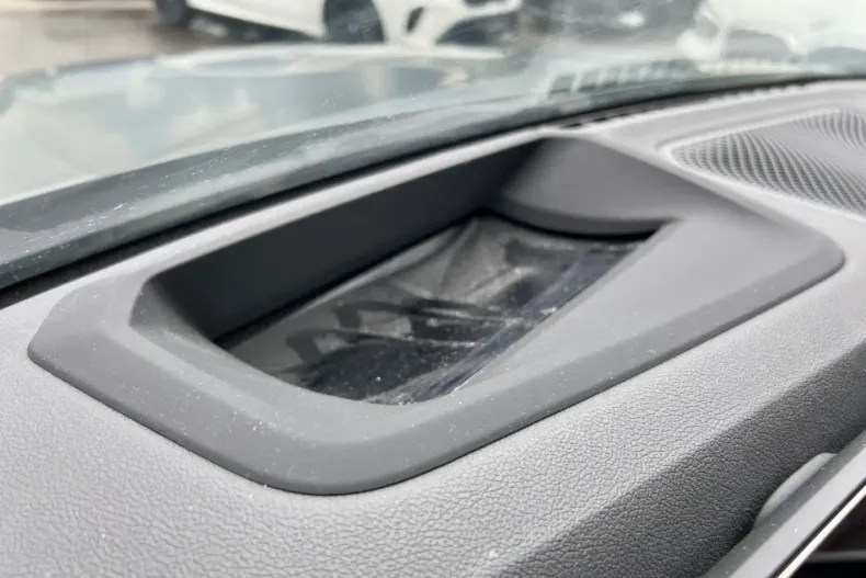 BMW 320 din 2024 cu 28.000 km - oferta BMW169490 - foto 12