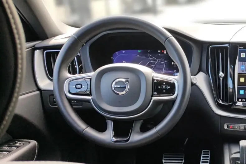 Volvo XC60 din 2022 cu 51.380 km - oferta VOL169508 - foto 15