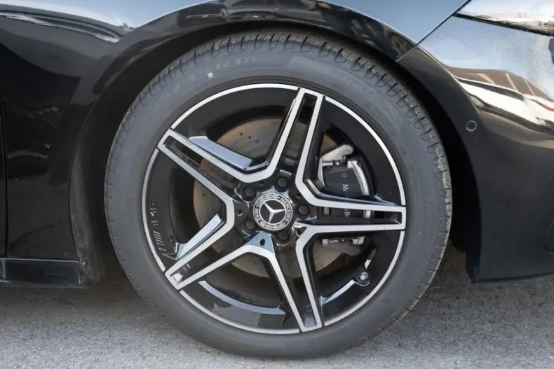 Mercedes-Benz A 220 din 2023 cu 6.729 km - oferta MER169509 - foto 5