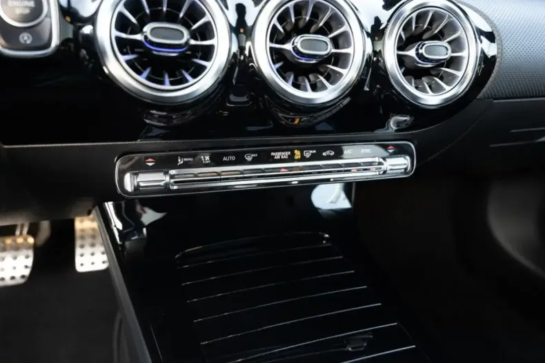 Mercedes-Benz A 220 din 2023 cu 6.729 km - oferta MER169509 - foto 14