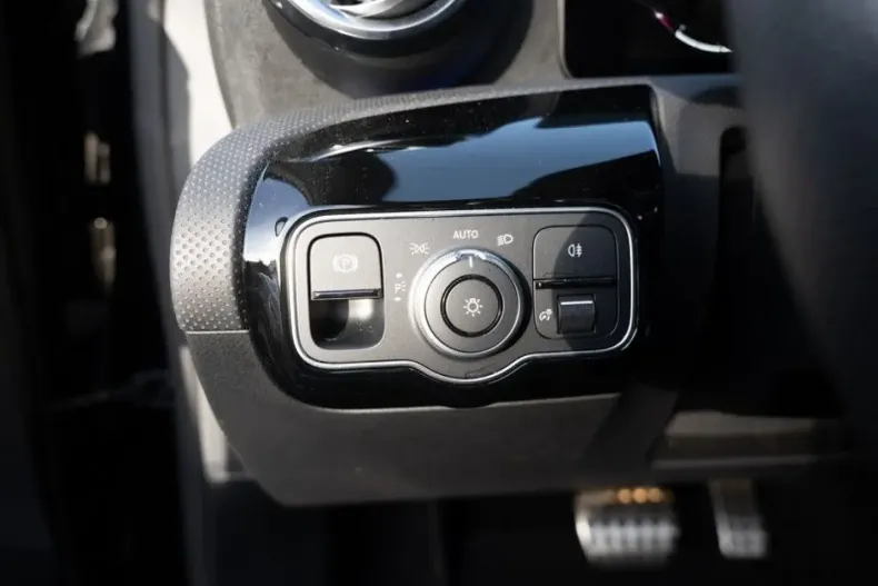 Mercedes-Benz A 220 din 2023 cu 6.729 km - oferta MER169509 - foto 19