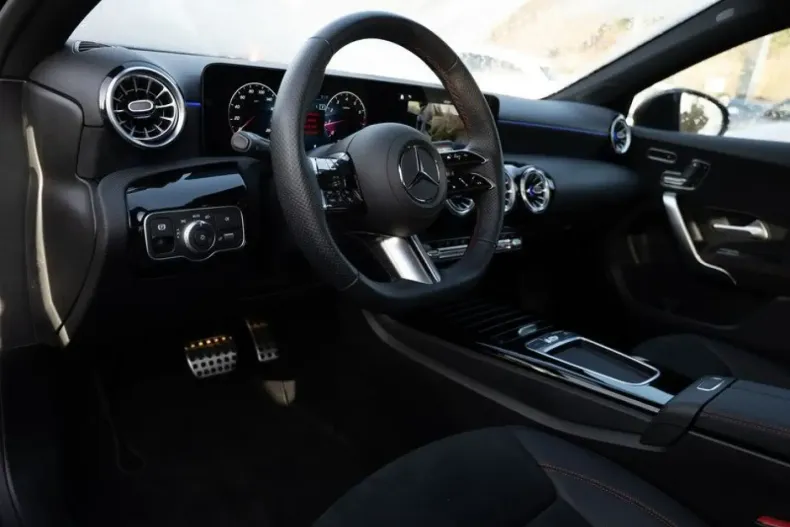 Mercedes-Benz A 220 din 2023 cu 6.729 km - oferta MER169509 - foto 20