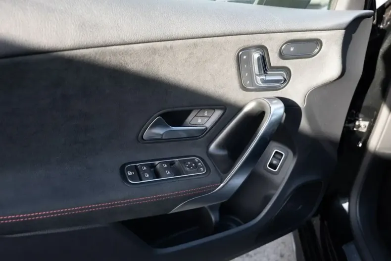 Mercedes-Benz A 220 din 2023 cu 6.729 km - oferta MER169509 - foto 22