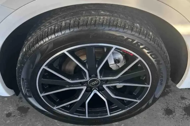 Audi Q5 din 2023 cu 47.686 km - oferta AUD169516 - foto 6