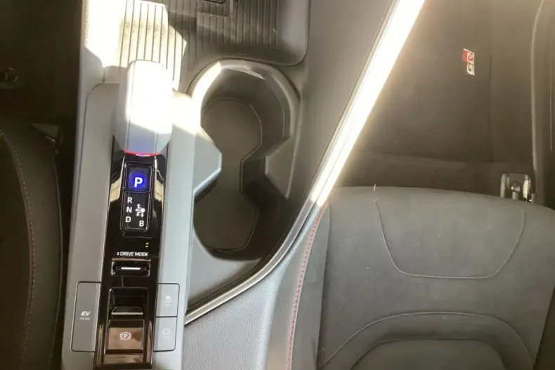 Toyota C-HR din 2024 cu 8.550 km - oferta TOY169524 - foto 14