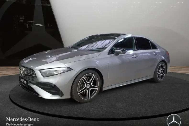 Mercedes-Benz A 220 din 2024 cu 6.311 km - oferta MER169528 - foto 1