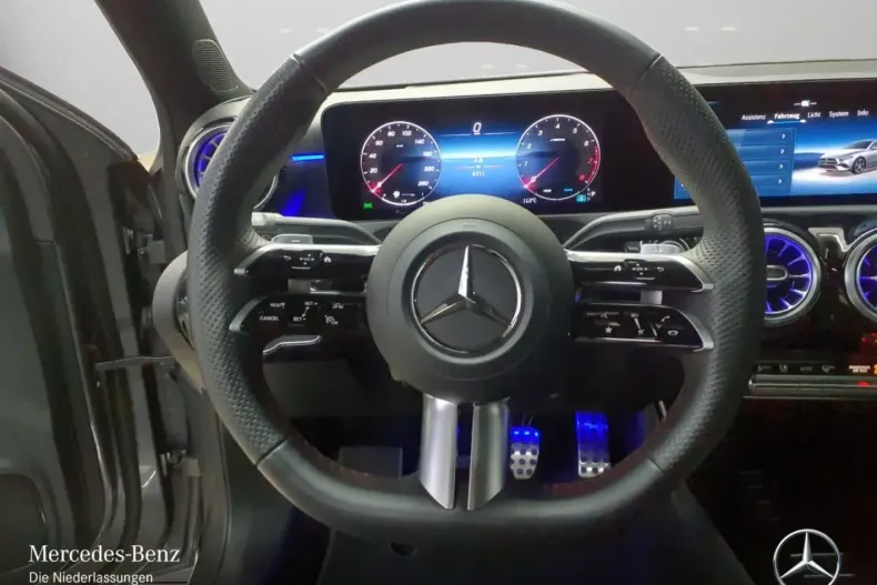 Mercedes-Benz A 220 din 2024 cu 6.311 km - oferta MER169528 - foto 13