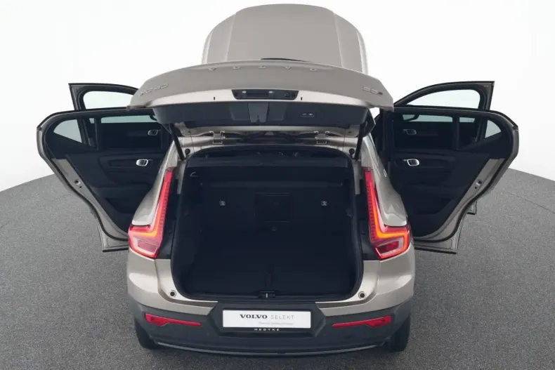 Volvo XC40 din 2022 cu 52.800 km - oferta VOL169540 - foto 13