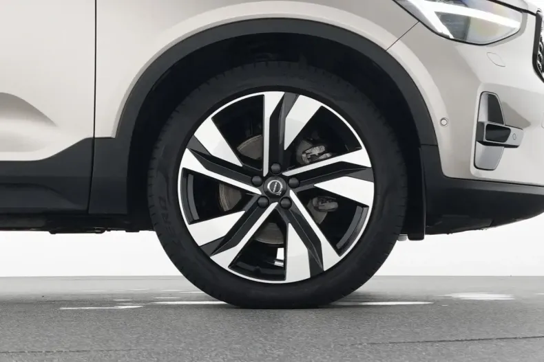 Volvo XC40 din 2022 cu 52.800 km - oferta VOL169540 - foto 21