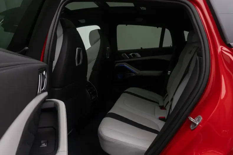 BMW X6 M din 2025 cu 7.989 km - oferta BMW169553 - foto 24