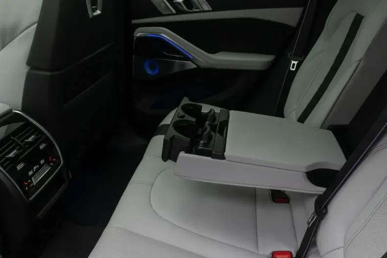 BMW X6 M din 2025 cu 7.989 km - oferta BMW169553 - foto 26