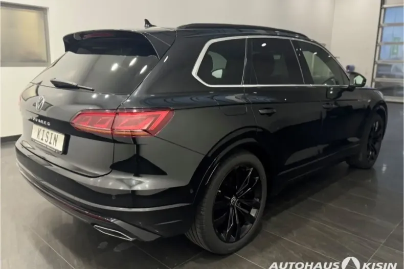 Volkswagen Touareg din 2023 cu 39.998 km - oferta VOL169557 - foto 2