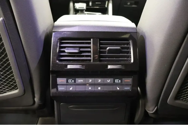 Volkswagen Touareg din 2025 cu 23.169 km - oferta VOL169558 - foto 15