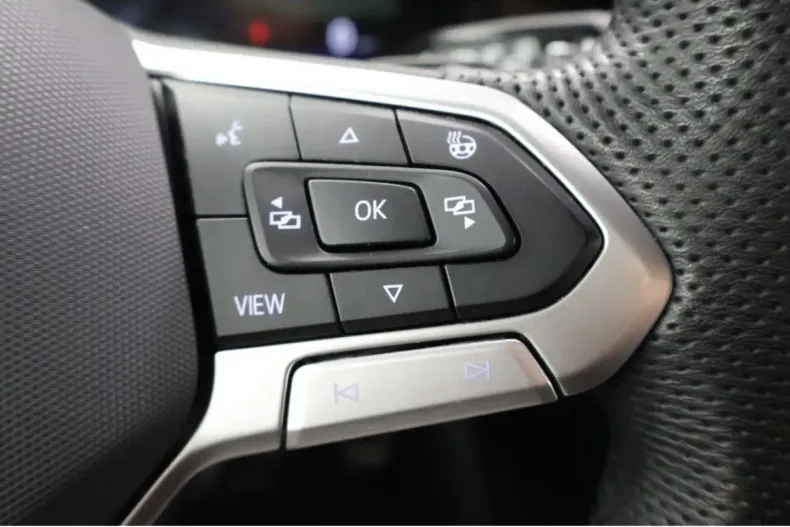 Volkswagen Touareg din 2025 cu 23.169 km - oferta VOL169558 - foto 18