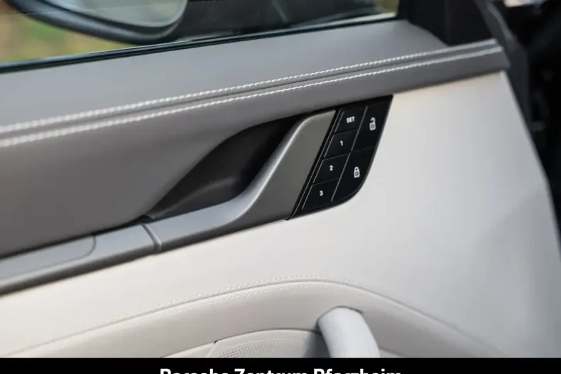 Porsche 992 din 2023 cu 21.870 km - oferta POR169576 - foto 17