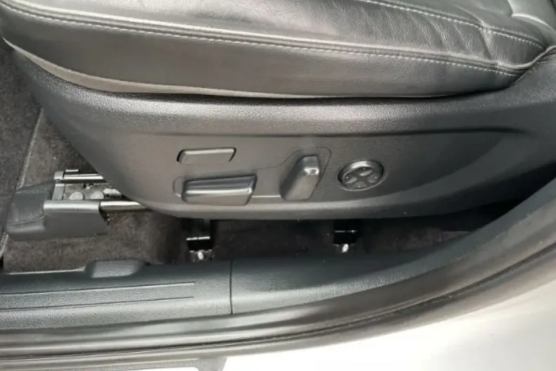 Hyundai SANTA FE din 2022 cu 90.256 km - oferta HYU169584 - foto 14