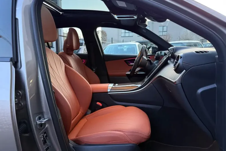 Mercedes-Benz GLC 300 din 2024 cu 39.400 km - oferta MER169600 - foto 13