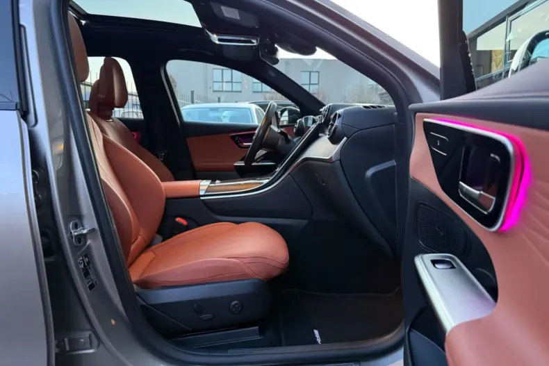 Mercedes-Benz GLC 300 din 2024 cu 39.400 km - oferta MER169600 - foto 14