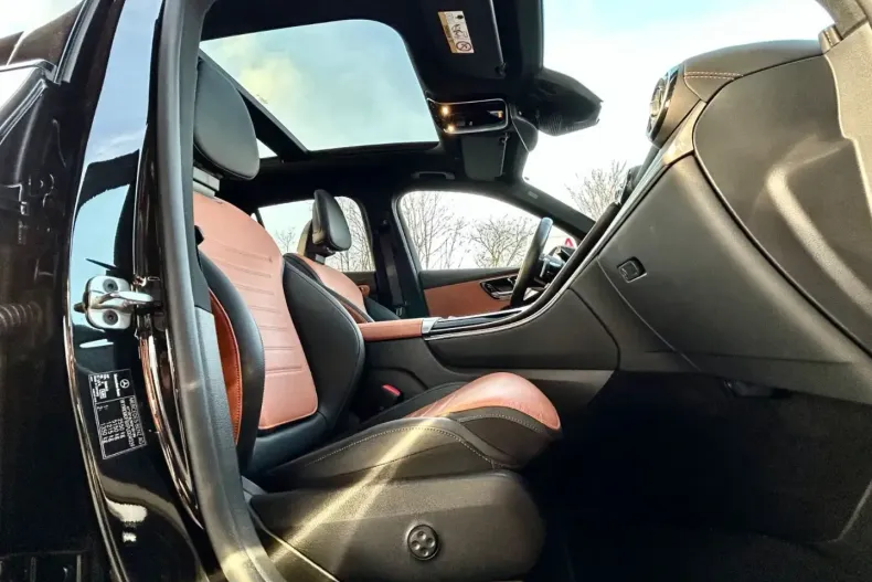 Mercedes-Benz GLC 220 din 2023 cu 18.500 km - oferta MER169601 - foto 18