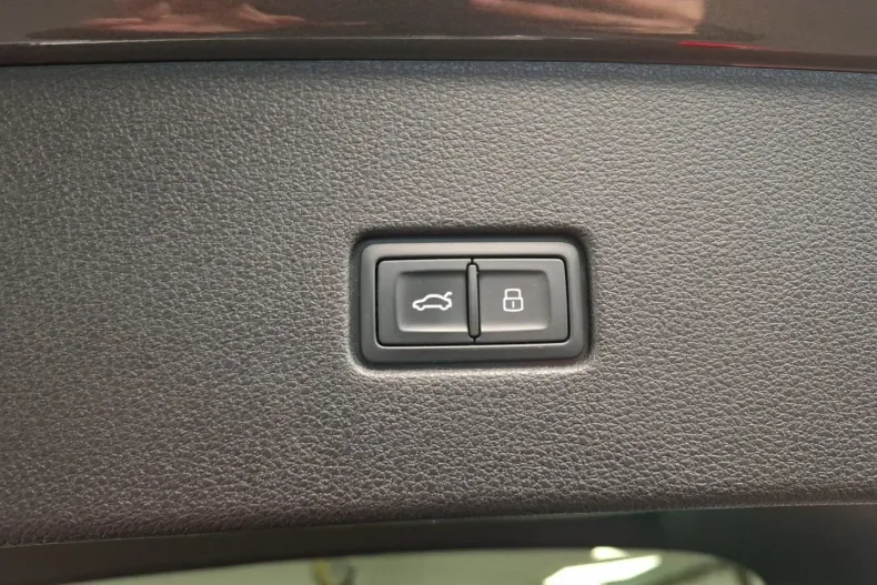 Audi Q8 din 2022 cu 57.178 km - oferta AUD169619 - foto 15