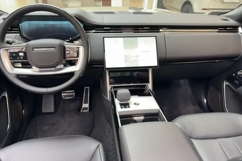 Land Rover Range Rover din 2025 cu 1.840 km - oferta LAN169639 - foto 11