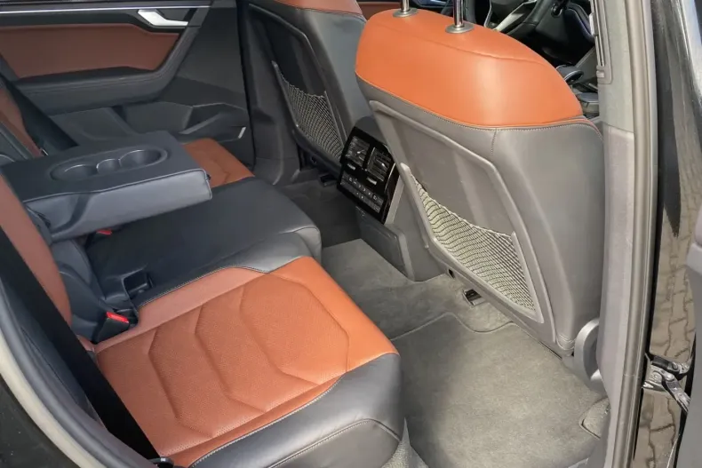 Volkswagen Touareg din 2023 cu 18.290 km - oferta VOL169642 - foto 9