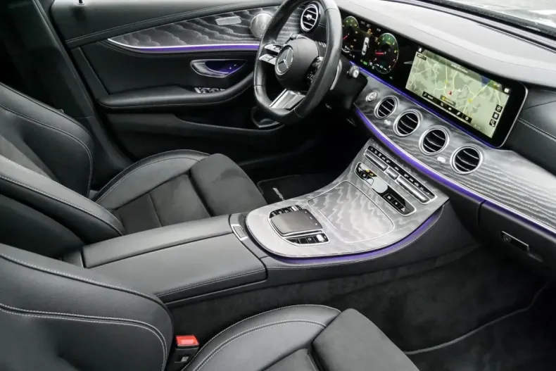 Mercedes-Benz E 450 din 2023 cu 67.342 km - oferta MER169643 - foto 3