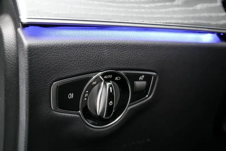 Mercedes-Benz E 450 din 2023 cu 67.342 km - oferta MER169643 - foto 13