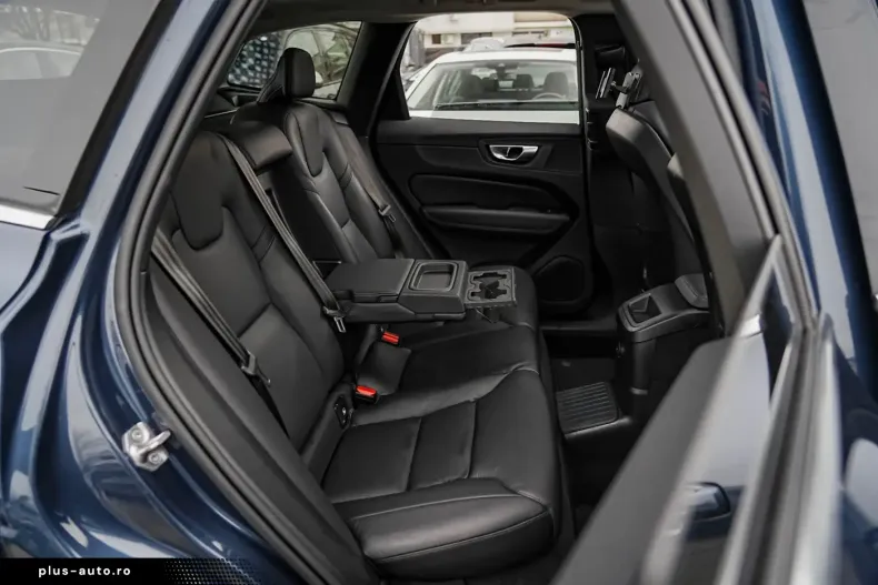 Volvo XC60 din 2021 cu 87.900 km - oferta VOL169646 - foto 17