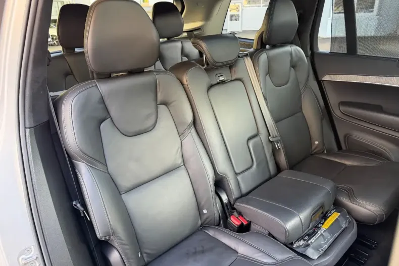 Volvo XC90 din 2022 cu 46.500 km - oferta VOL169648 - foto 18