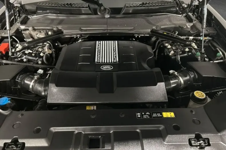 Land Rover Defender din 2023 cu 47.858 km - oferta LAN169649 - foto 10