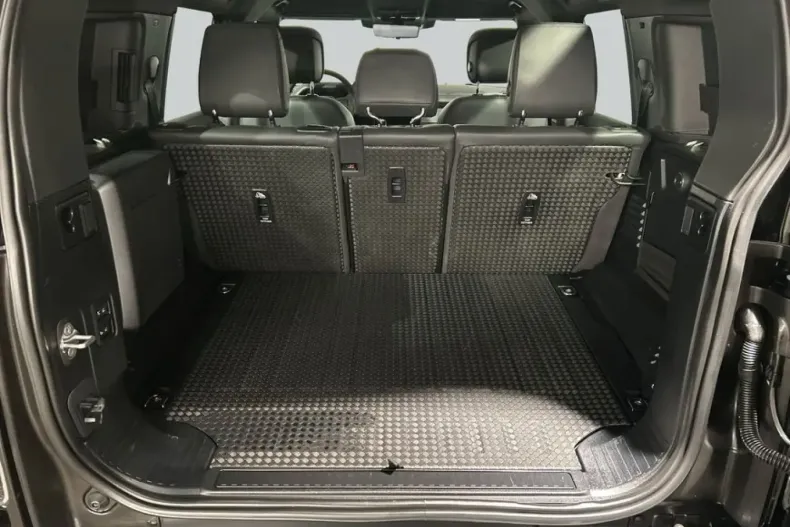 Land Rover Defender din 2023 cu 47.858 km - oferta LAN169649 - foto 11