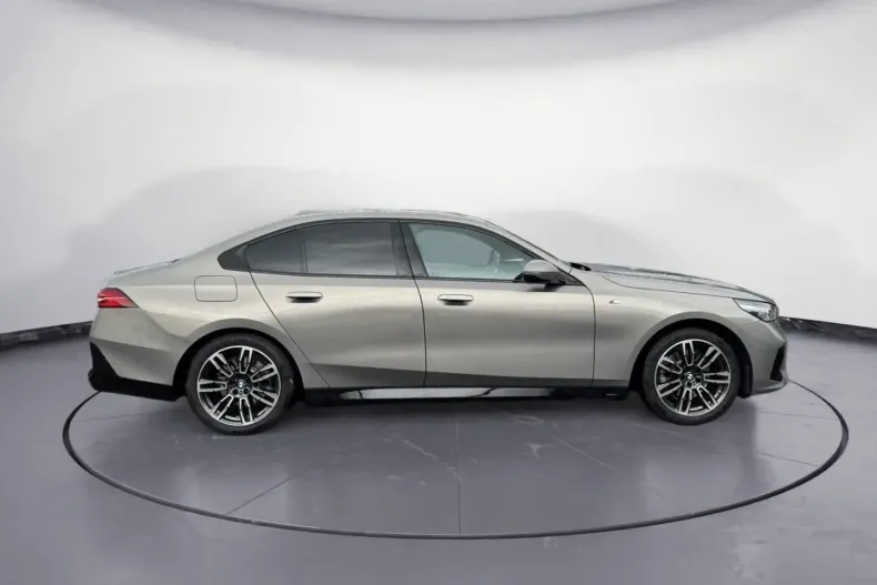 BMW 520 din 2025 cu 24.068 km - oferta BMW169659 - foto 5