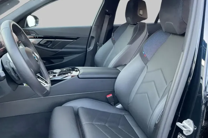 BMW 520 din 2025 cu 8.700 km - oferta BMW169661 - foto 8