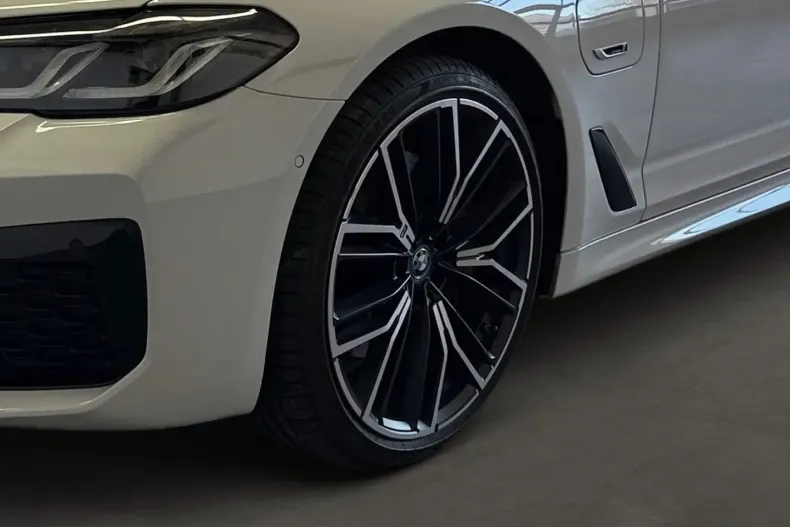 BMW 530 din 2022 cu 84.600 km - oferta BMW169664 - foto 8