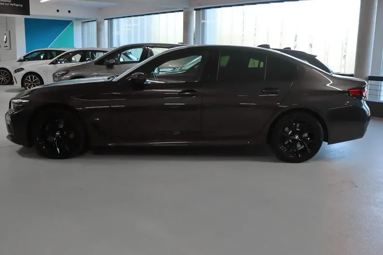 BMW 520 din 2022 cu 98.293 km - oferta BMW169666 - foto 2