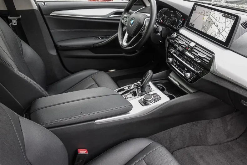 BMW 520 din 2022 cu 47.702 km - oferta BMW169679 - foto 8