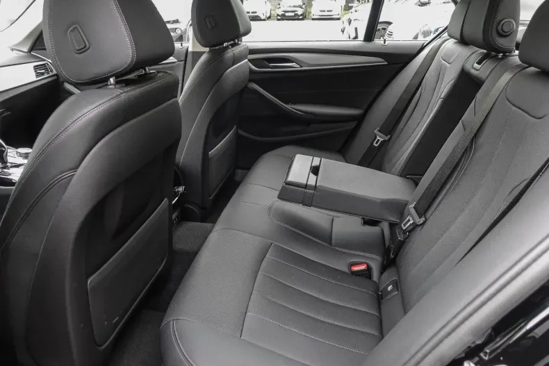 BMW 520 din 2022 cu 47.702 km - oferta BMW169679 - foto 17