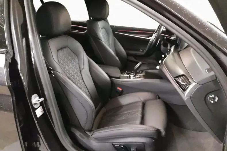 BMW 520 din 2023 cu 77.352 km - oferta BMW169681 - foto 11