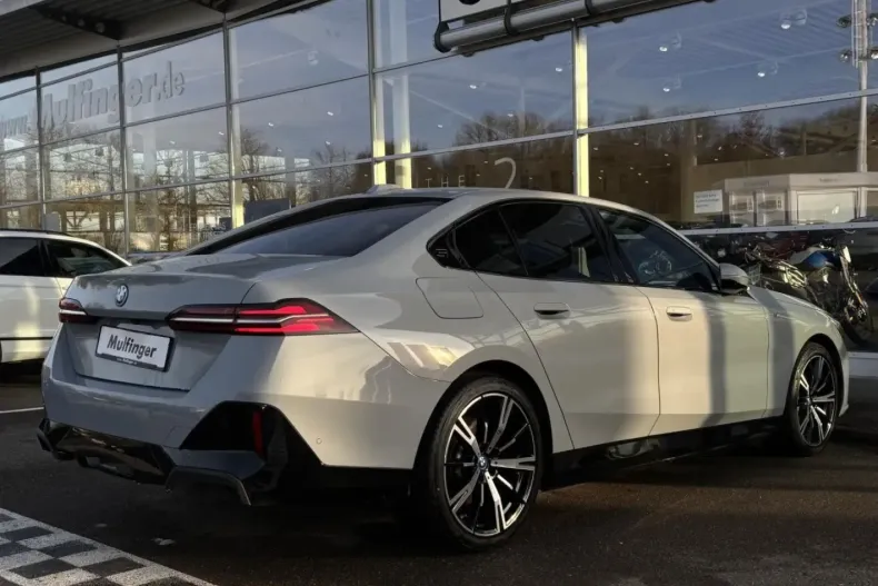 BMW 550 din 2025 cu 40.469 km - oferta BMW169717 - foto 5