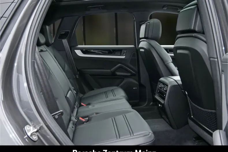 Porsche Cayenne din 2025 cu 18.700 km - oferta POR169727 - foto 5