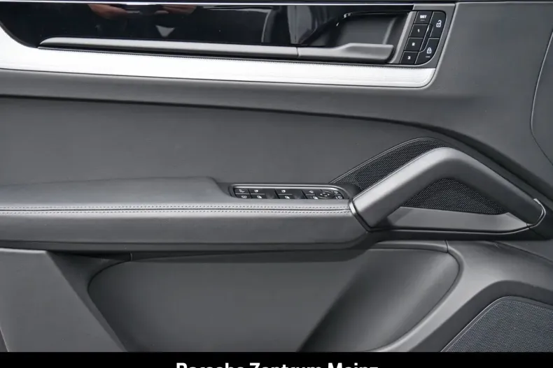 Porsche Cayenne din 2025 cu 18.700 km - oferta POR169727 - foto 29