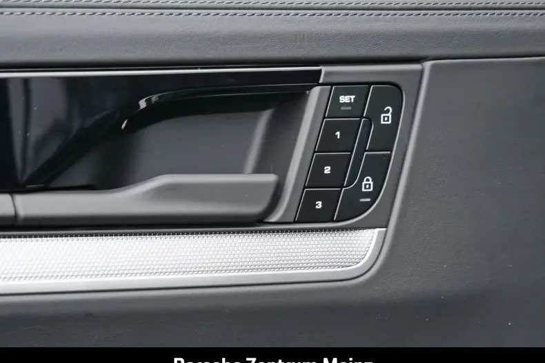 Porsche Cayenne din 2025 cu 18.700 km - oferta POR169727 - foto 30